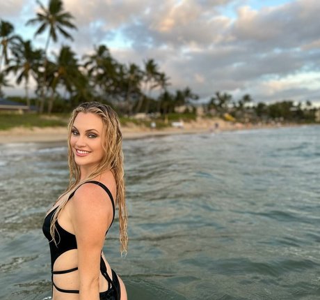 Nicole Arbour OnlyFans-Komplettinhalte