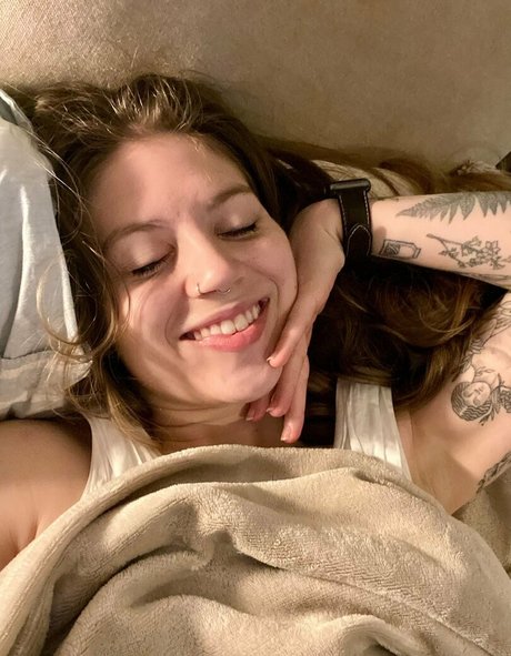 mousiexox OnlyFans Brüste Bild