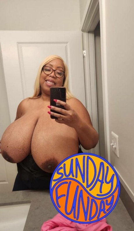 MsDeja Nacktbilder von OnlyFans geleakt