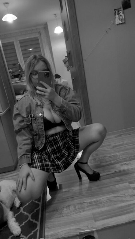blonde zwergin onlyfans kostenloser Sex Aufnahme