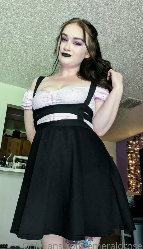 emeraldrose Nackt auf OnlyFans