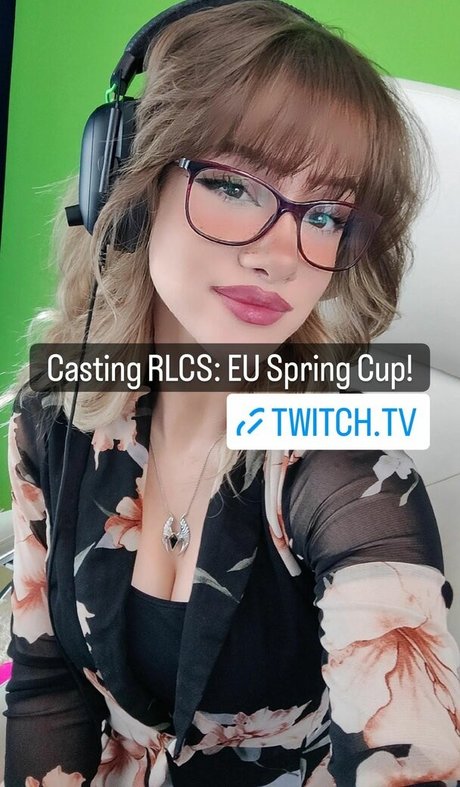 Lemonkiwi OnlyFans Model Bilder