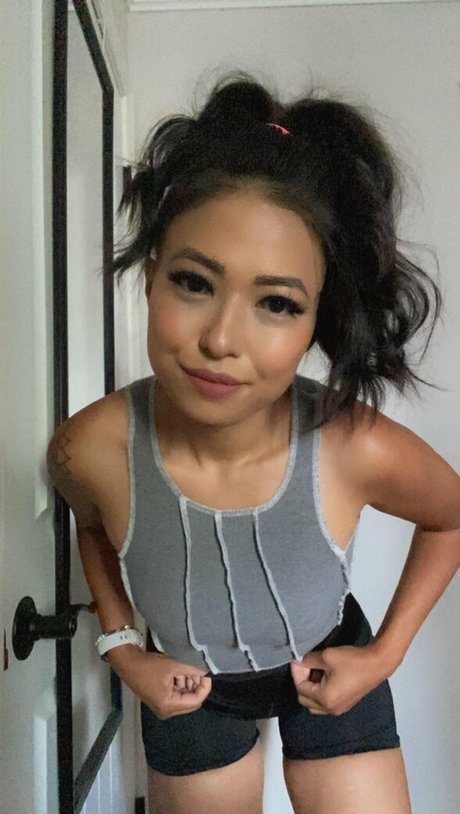 Randomsuburbanite Rose Kostenloses OnlyFans