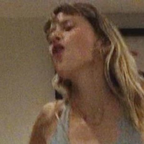 Angele Nacktbilder auf OnlyFans