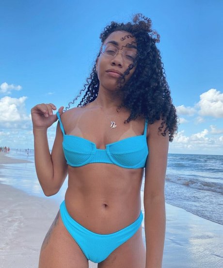 Thais Santos OnlyFans Nacktbilder