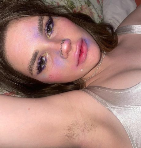 privetyalelya OnlyFans schlank