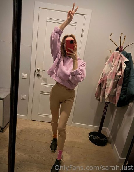 sarah lust OnlyFans Fotos