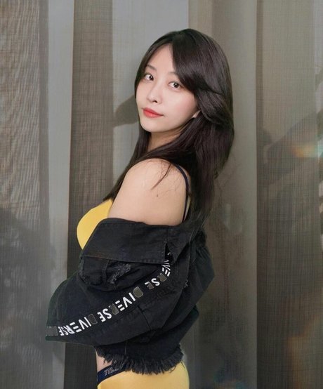 Mimo ASMR OnlyFans-Rezensionen