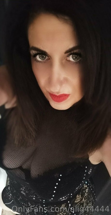 alig44444 OnlyFans Lesbisch