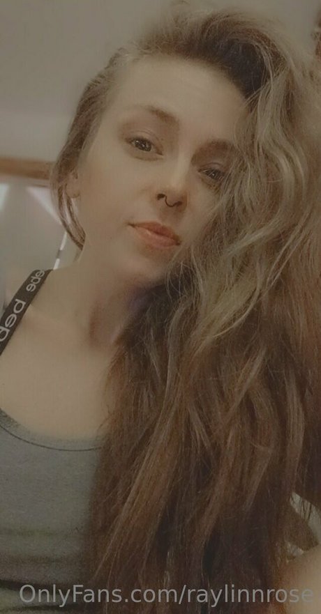 raylinnrose Porn OnlyFans Leak