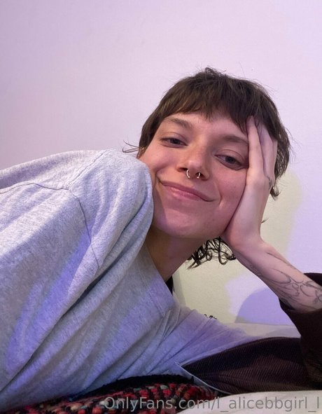 l alicebbgirl l OnlyFans Bilder nackt