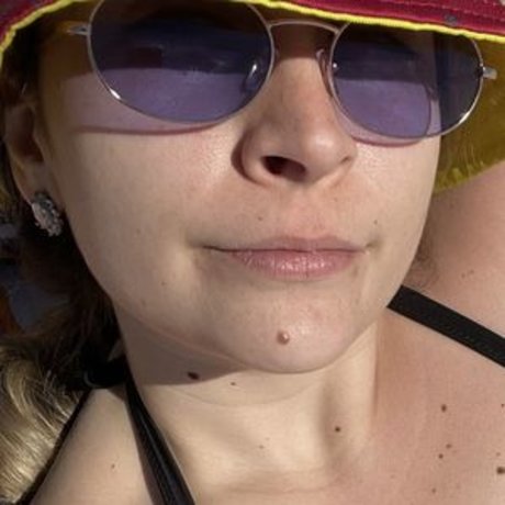 milfweeed OnlyFans Star