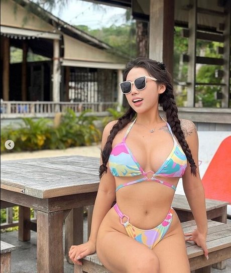 Stella Xu OnlyFans Lesbisch