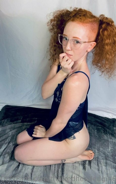 thatredheadedgirl6 
