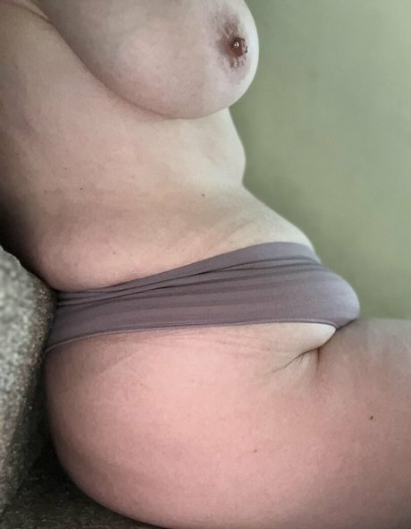 Mommmyyymilkersss OnlyFans Nackt
