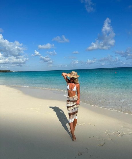 Phoebe Isobel OnlyFans-Leaks