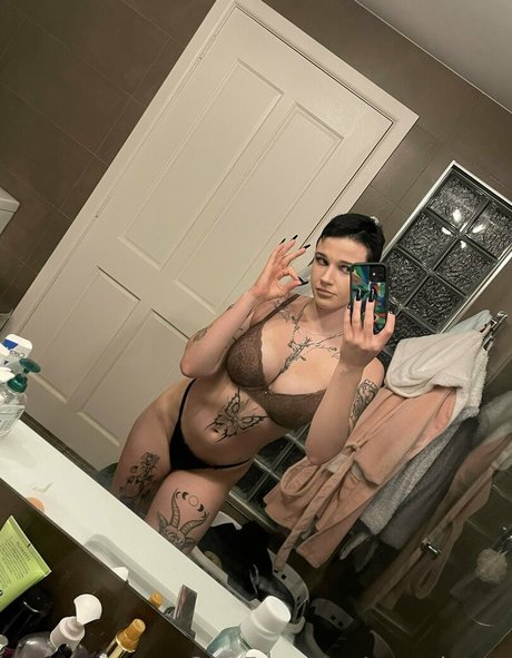 Eve winters Nacktbilder OnlyFans geleakt