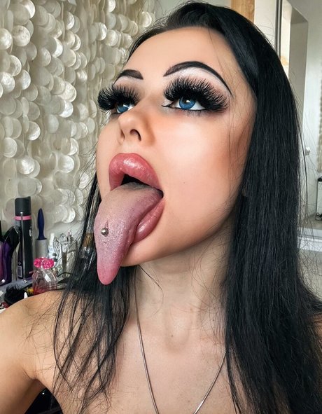 Alison Beth Nackt auf OnlyFans Leak