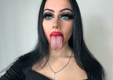 Alison Beth OnlyFans nackt