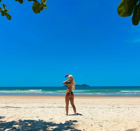 Leticia Ferrazzani OnlyFans-Fotos