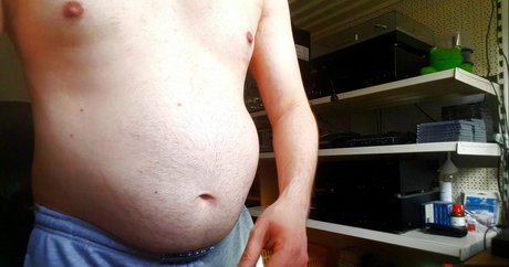 bellystuffingfan Leaked OnlyFans Nacktbilder