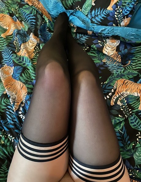 Desperatepie OnlyFans Striptease