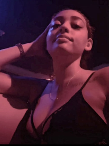 Annaaeeelle OnlyFans X