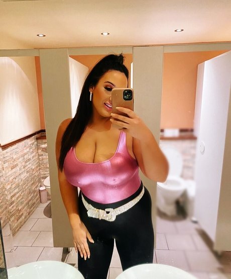 BustyBrunetteS OnlyFans Nackt Leaks