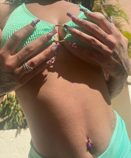 venusss ssss OnlyFans Fotos