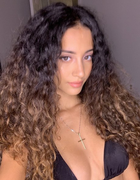 Ally Casper Oben ohne OnlyFans