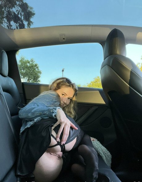 pantyhose princess99 OnlyFans Strip