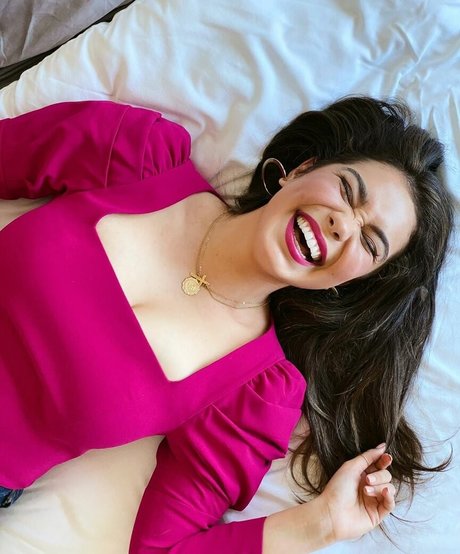 Aulii Cravalho Brüste OnlyFans