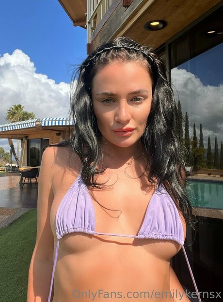 emilykernsx OnlyFans Leak