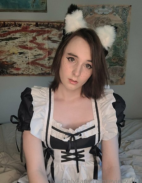 evieevie00 OnlyFans-Bilder