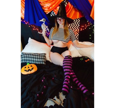 Space Ghost OnlyFans Bilder