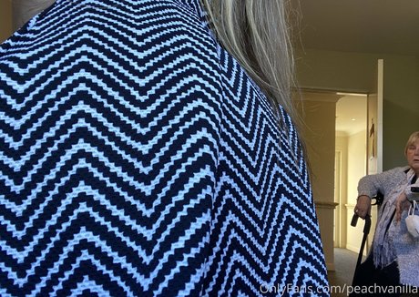 peachvanilla OnlyFans Nacktbilder