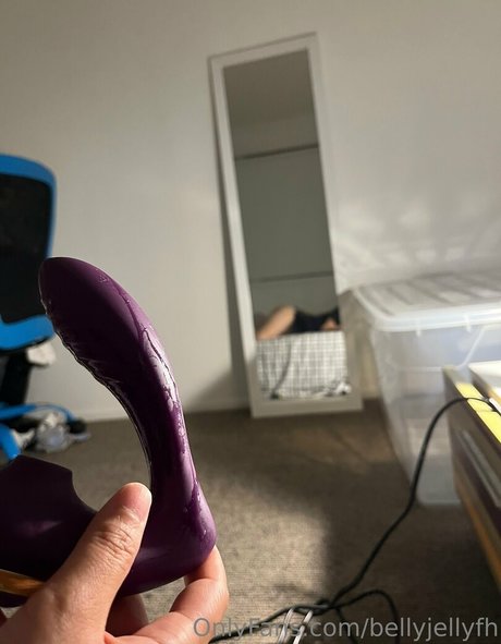 bellyjellyfh Nacktbilder von OnlyFans