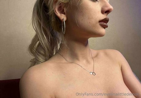 evelinalittledemon OnlyFans Sextape