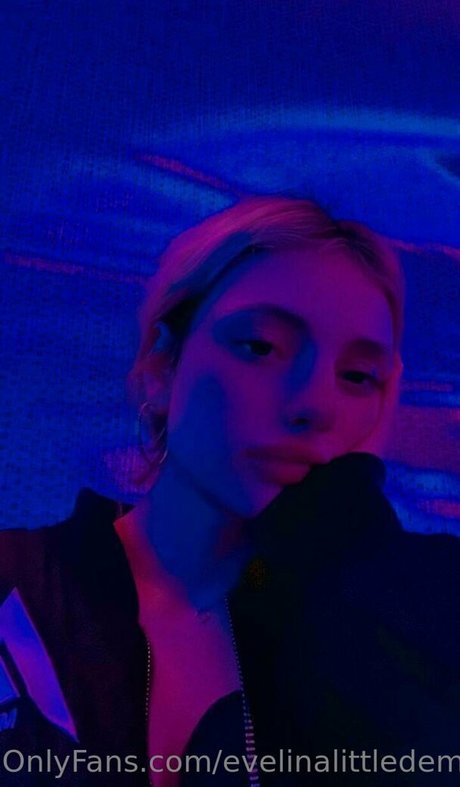 evelinalittledemon Nackt auf OnlyFans Leak