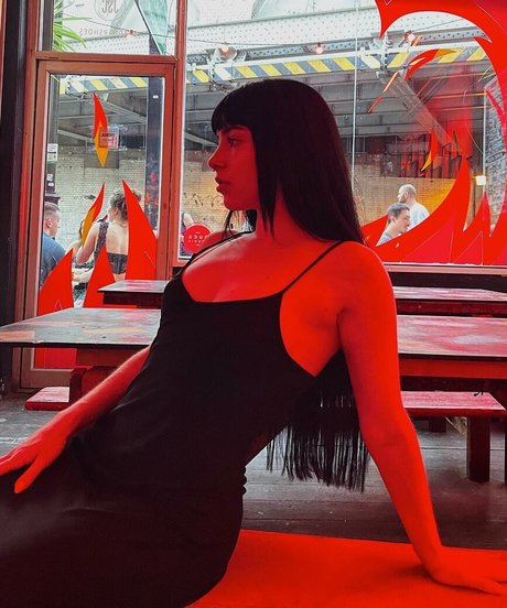 Chloe Hodgson OnlyFans Leak