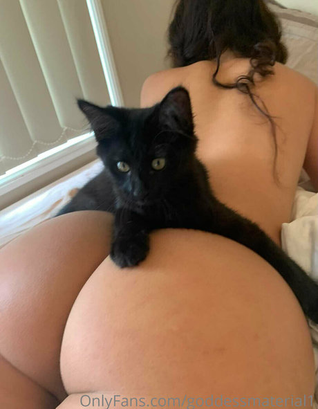 Goddessmaterial1 OnlyFans Sex Leak