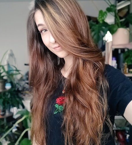 basostream NurlyFans-Pornos