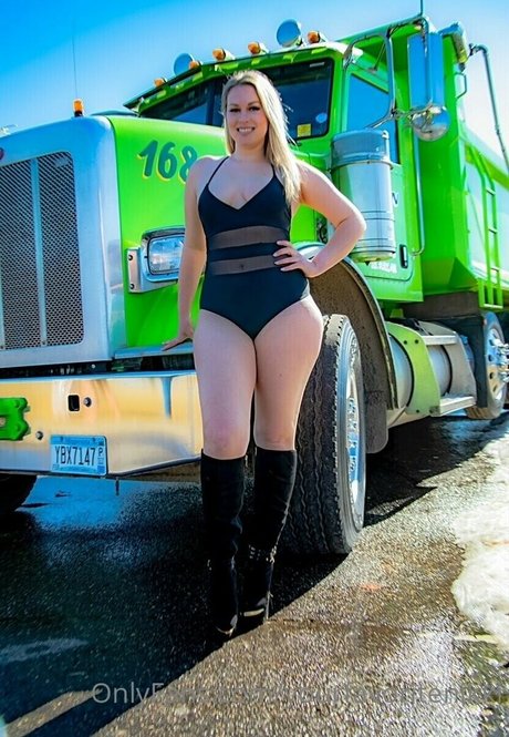 Nikki Baker Sexy OnlyFans