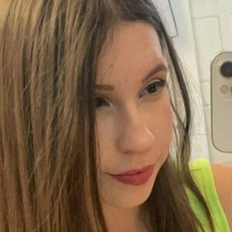 bellafangz Nacktbilder geleakt