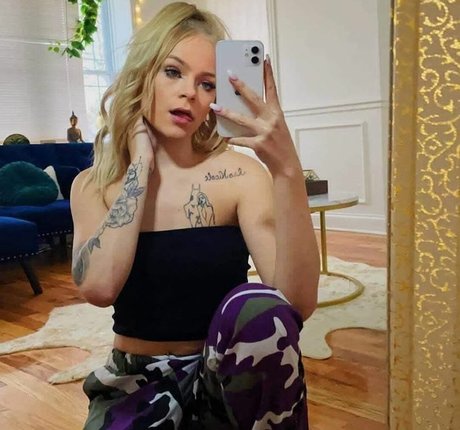 Molly Nova Nacktbilder von OnlyFans geleakt