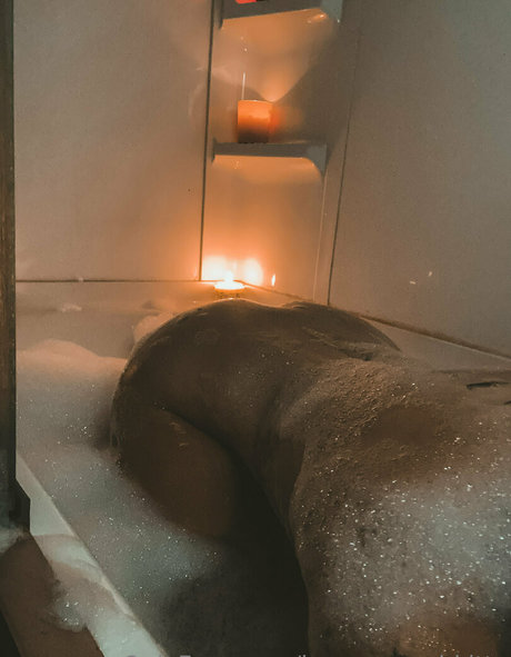 brown eyed kitty Nacktbilder von OnlyFans