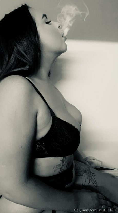 tashag18 OnlyFans geleakter Pornografie