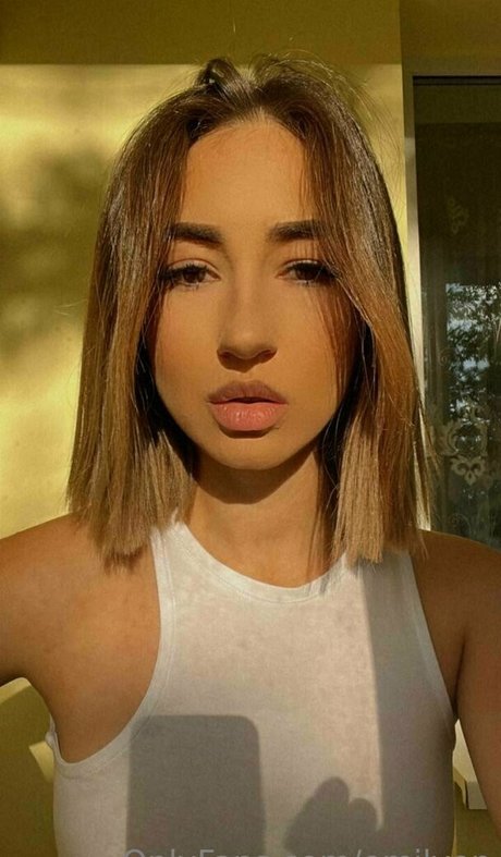 emilyon Nackt OnlyFans