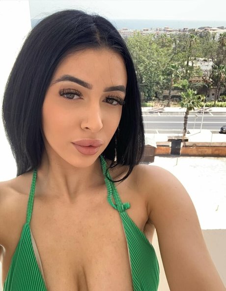 nidakhan Nur für Fans