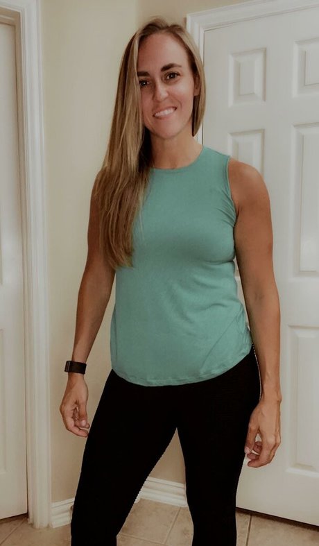 BikiniSquats Nacktbilder von OnlyFans